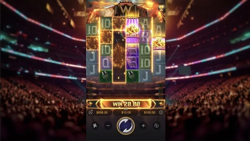 Reel Royale Showdown - cascada ganadora con Wild activo